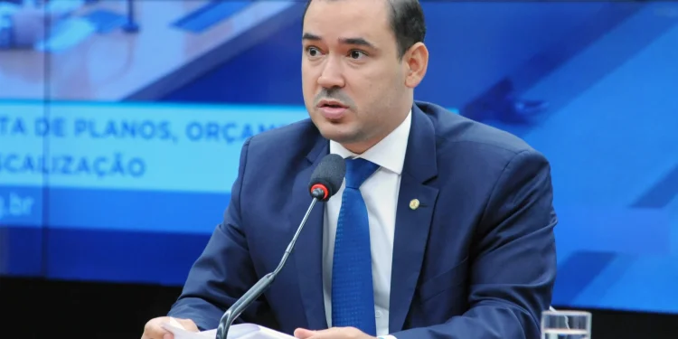 Justiça suspende pesquisa que apontava vantagem de Vicentinho e levanta suspeitas sobre irregularidades graves no Tocantins