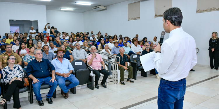 Escola de Líderes reúne mais de 300 pessoas e fortalece integração entre comunidades e poder público em Palmas