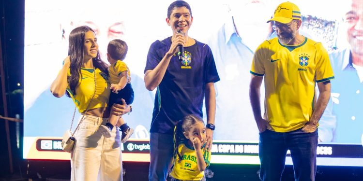 Em Paraíso, torcida lota Parque das Águas e transforma Copa em grande festa da comunidade